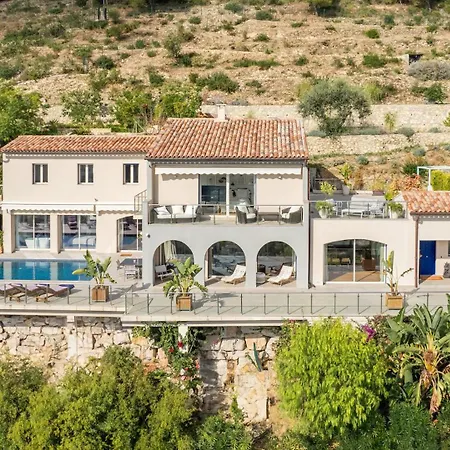 Jessie Holiday home